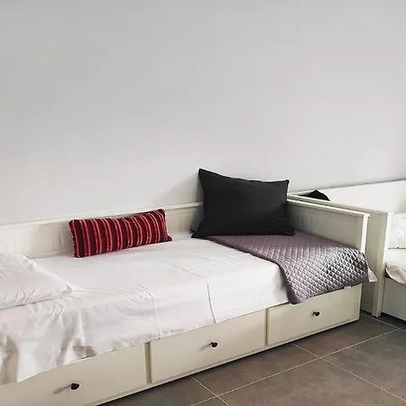 Front Ханиоти